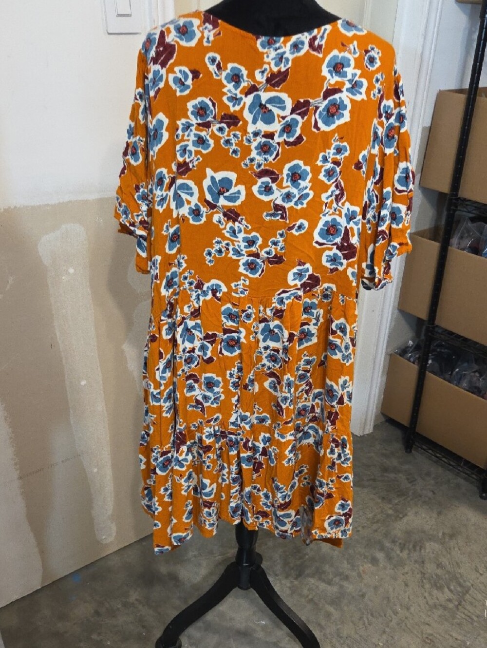 Ava & Viv V-Neck Mustard Floral Midi Dress Ruched Front Short Sleeves Plus Size - Picture 4 of 10